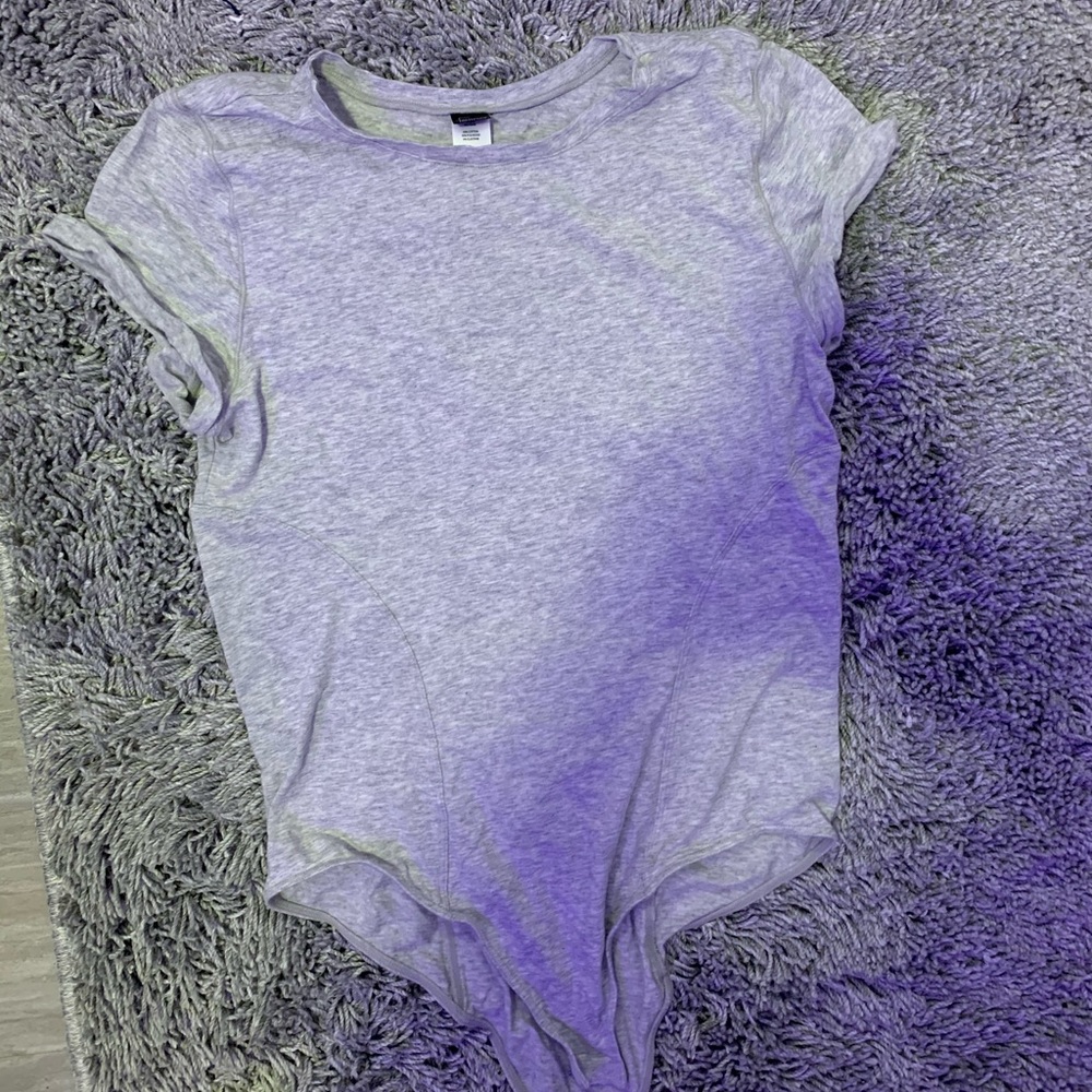 SOLD light grey short sleeve body suit